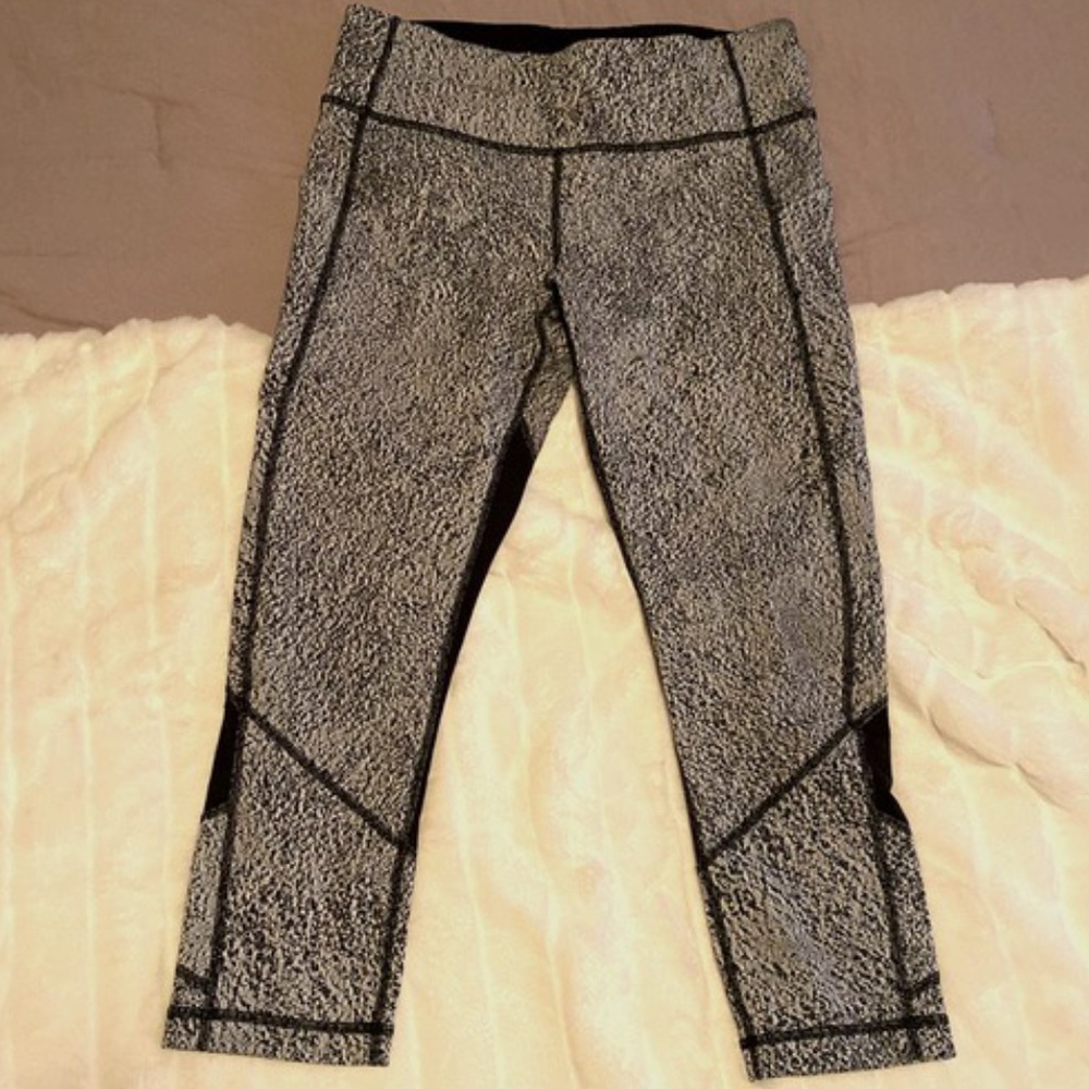 Lululemon Inspire Crop Tight Legging Black White 8